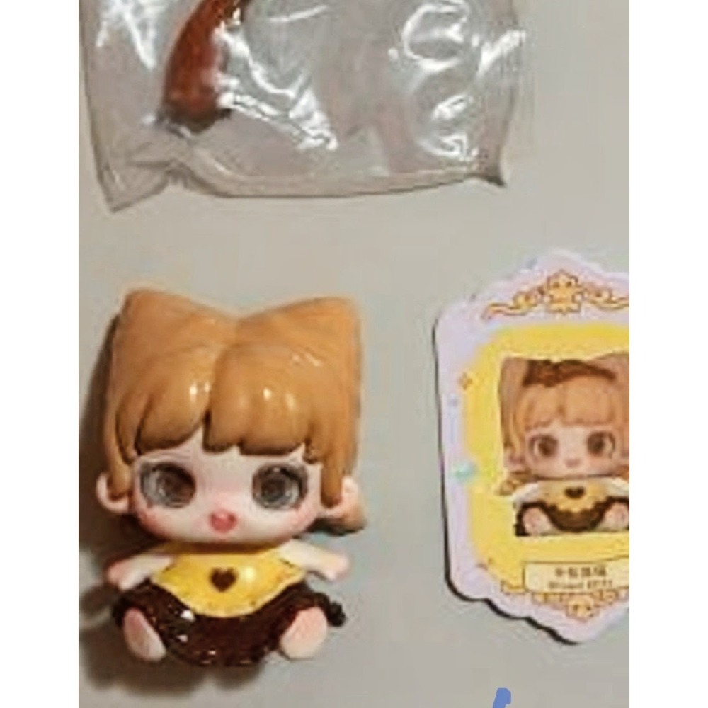 Miana: Transformable Styling House Mini Series Brown Kitty Confirmed Character